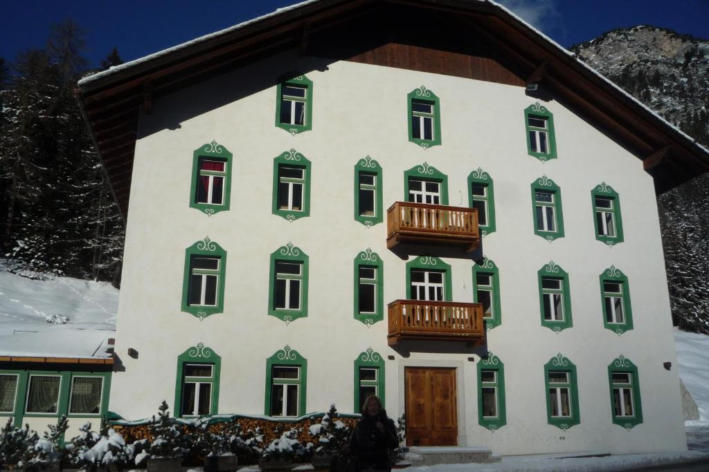 Rifugio Ospitale Hotel Cortina d'Ampezzo Exterior photo